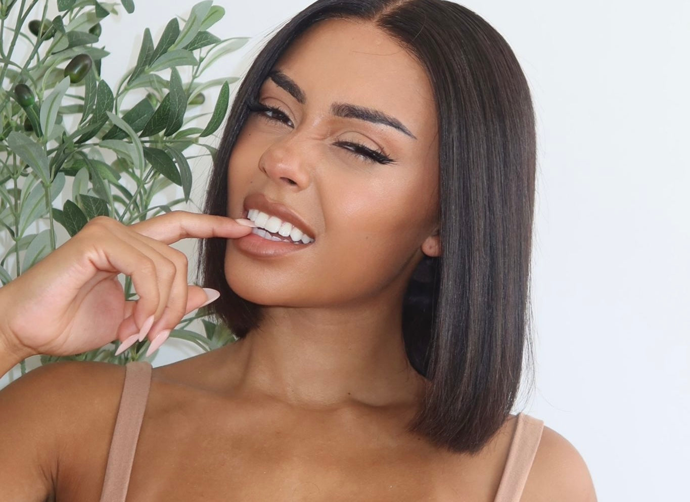 WIGS UNDER $999 USD