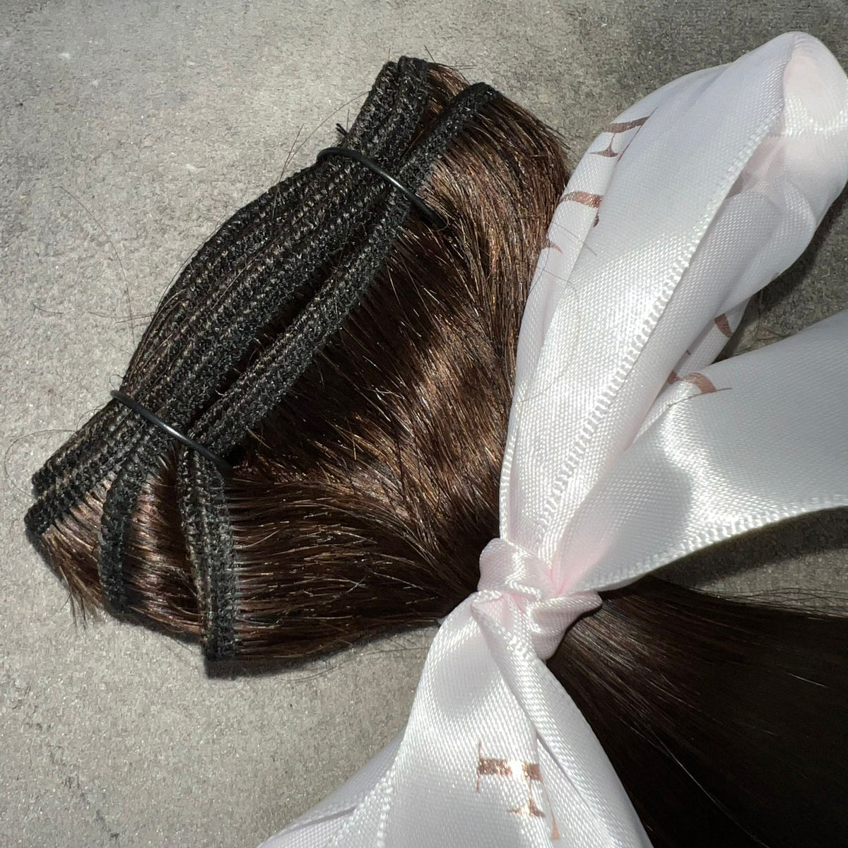 KING KYLIE DARK BROWN | WEFT | 24 INCHES | CUSTOM MADE