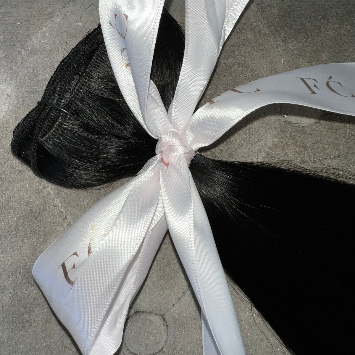 KING KYLIE BLACK | WEFT | 24 INCHES