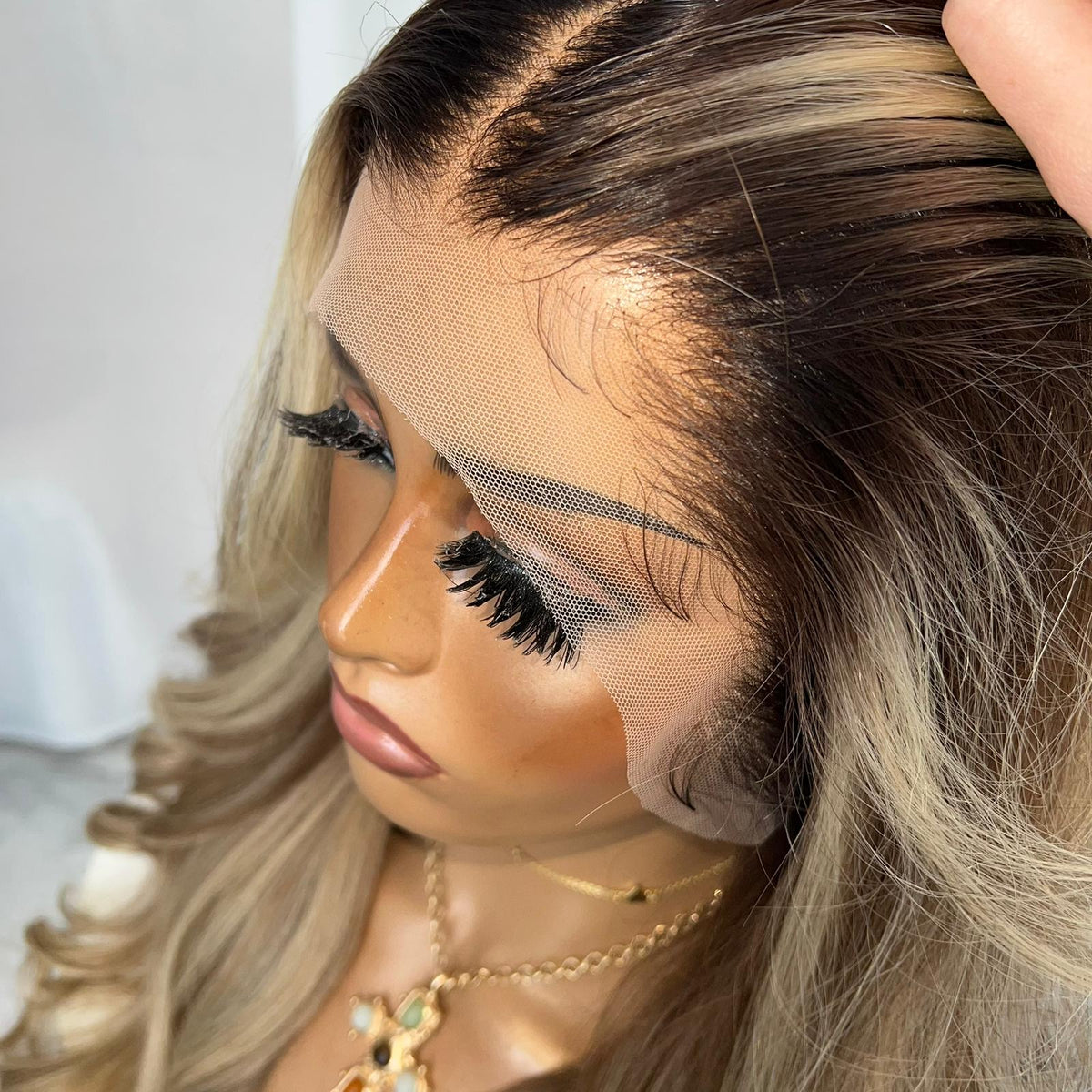 SKYLER | LACE FRONT | M-L