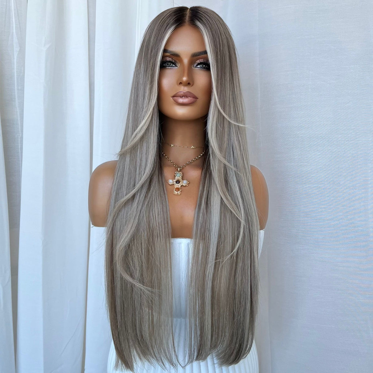 SASKIA | CUSTOM MADE