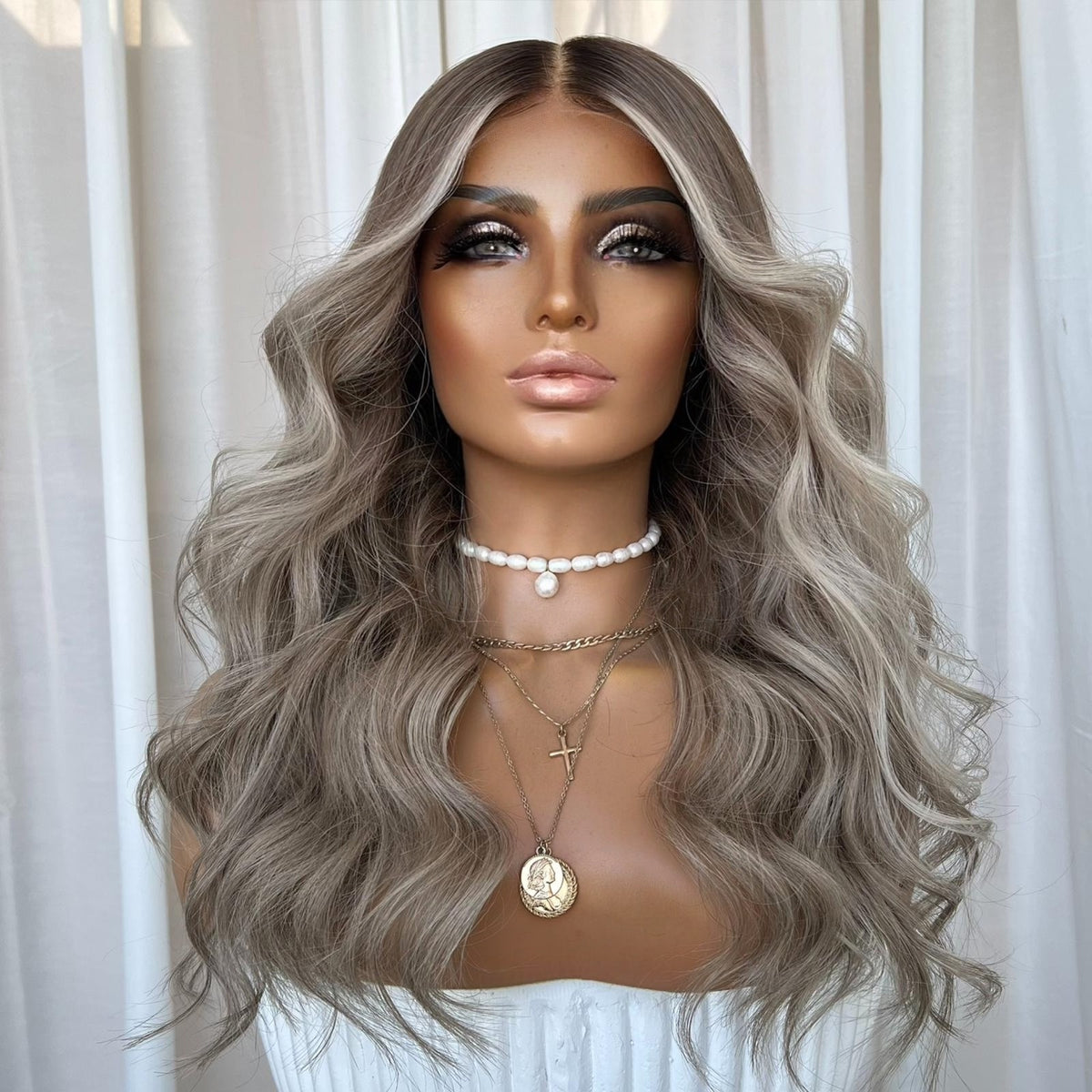 SASKIA | CUSTOM MADE