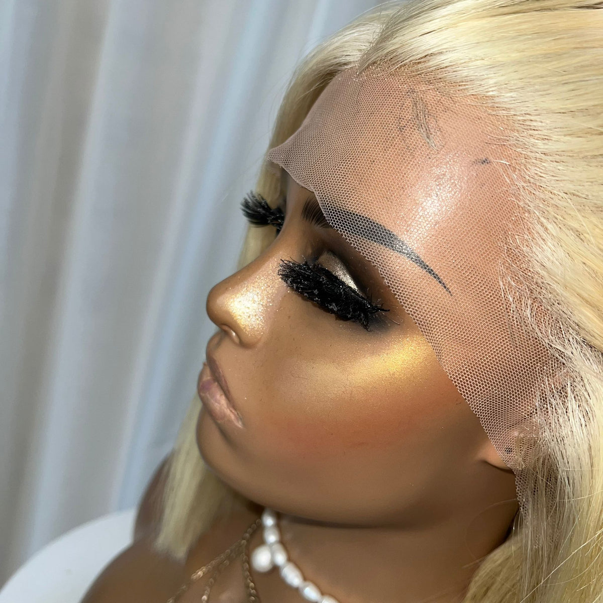 CHANEL BLONDE BOB | LACE FRONT | S-M